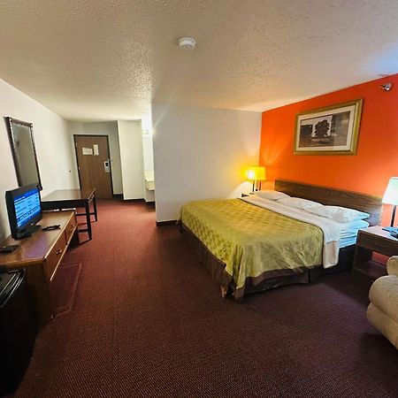Studio 7 On Main West Fargo Екстериор снимка